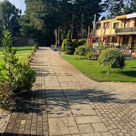 Hotel Irisz Ньїредьгаза Екстер'єр фото